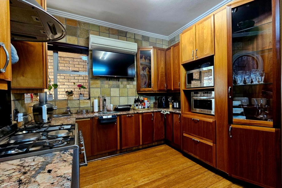4 Bedroom Property for Sale in Heuwelsig Free State